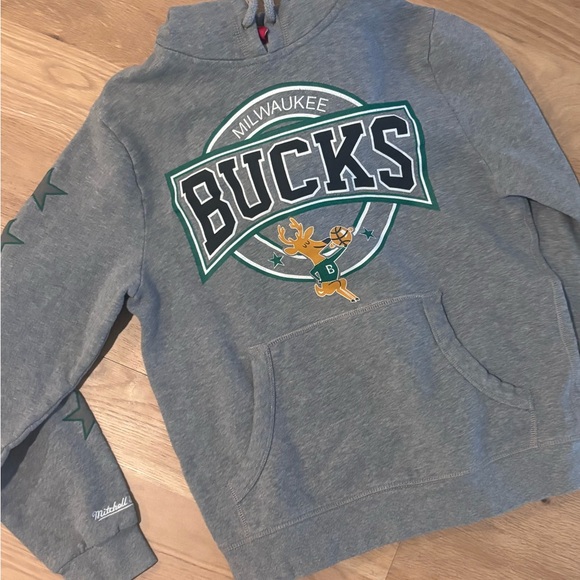 Mitchell & Ness Gray Milwaukee Bucks Pullover - Picture 1 of 5